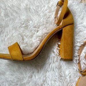 Women's 8 Charlotte Russe Yellow Suede Heels